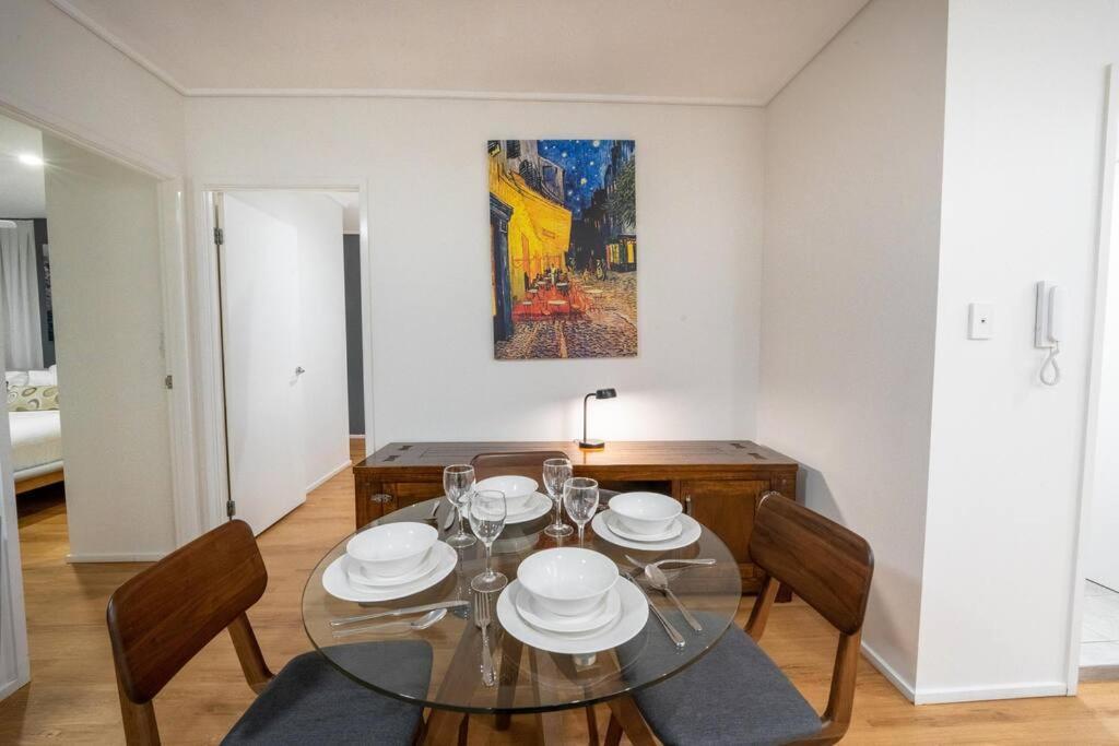Apartment Story Bridge & River View 2b1b W Free Parking!