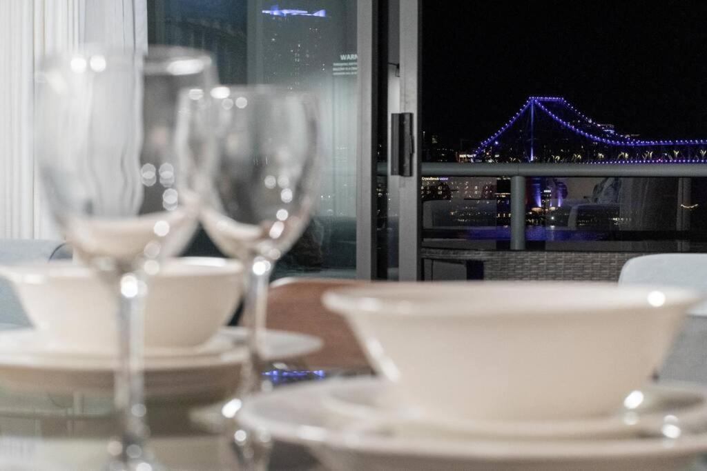 Story Bridge & River View 2b1b W Free Parking! Apartment Brisbane